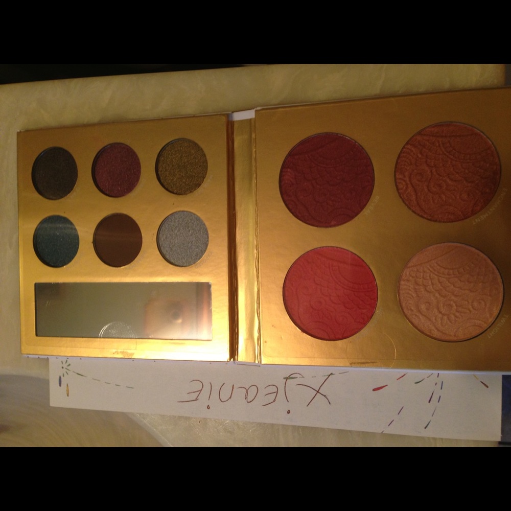 Pur Midnight Masquerade Eye & Face Palette